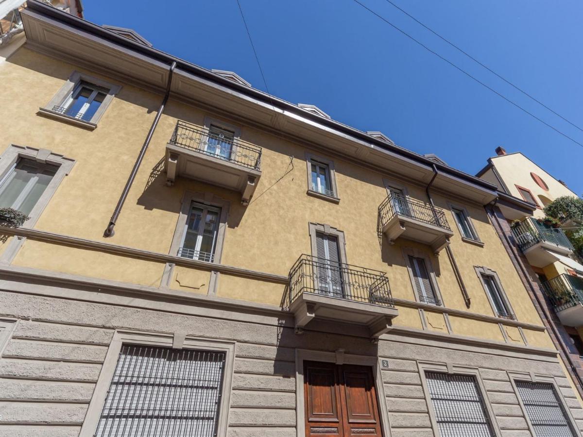 The Best Rent - Spacious Three-Bedroom Apartment With Terrace Milan Bagian luar foto